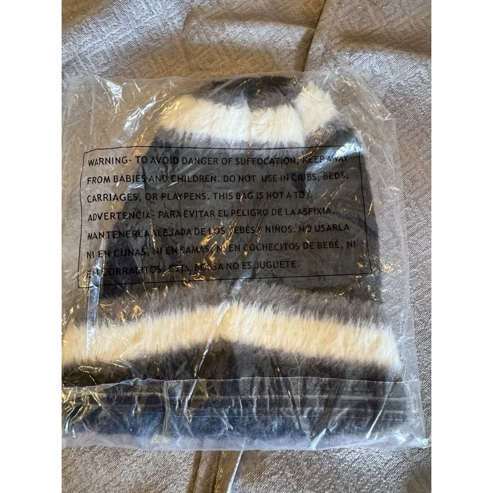 No Boundaries Black With white Stripes Cozy Beanie. NWT
